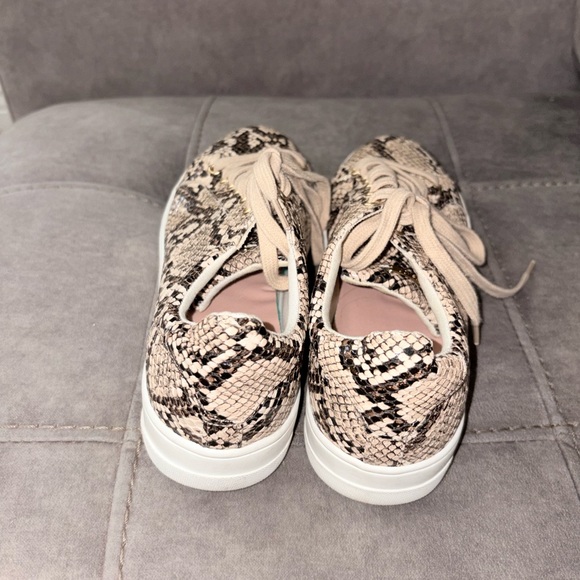 Topshop Beige Snake Print Sneakers - Picture 2 of 4